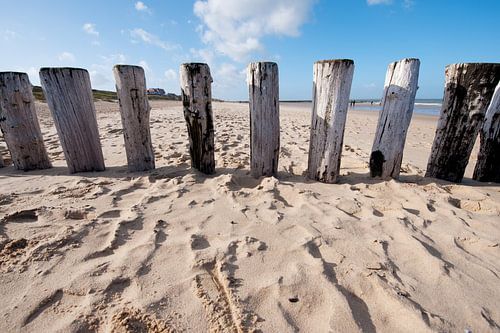 Golfbreker op het Zeeuwse strand