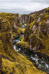 Les gorges de la rivière Fjaðrárgljúfur sur Marco Schep