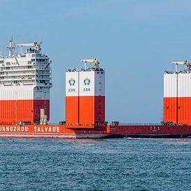 Schwerlasttransporter Hua Rui Long. von Jaap van den Berg