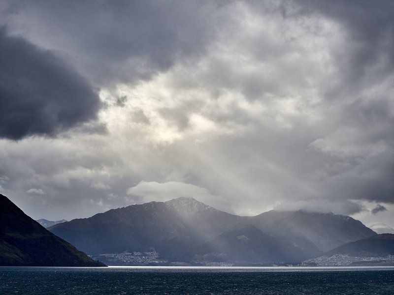Zonnestralen over het landschap van Keith Wilson Photography