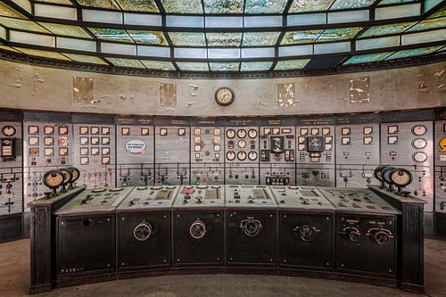 Verlaten elektriciteitscentrale - controlekamer