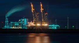 Eemshaven bij nacht.  von Greet ten Have-Bloem