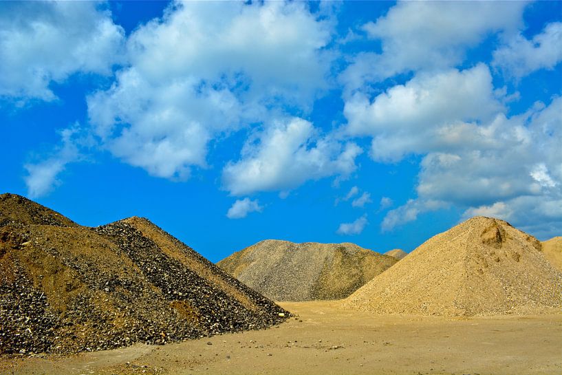 Mountains of sand by Ron Steens
