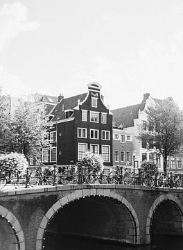 Maisons sur les canaux d'Amsterdam sur Alexandra Vonk