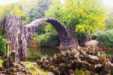 De Rakotzbrücke in Duitsland van Truus Nijland