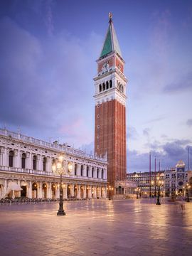 Venedig, San Marco am Abend - Italien von Niels Dam