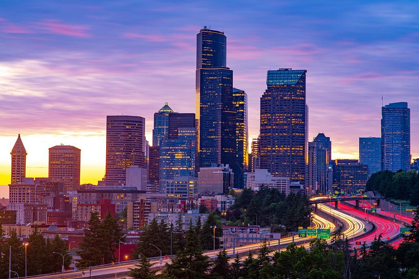Seattle by Hello Pompoyo