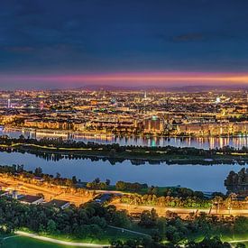 Wien mit Blick auf die Donaucity am Abend. von Voss Fine Art Fotografie