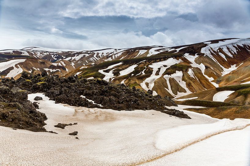 Berggezicht in Landmannalaugar von Ab Wubben