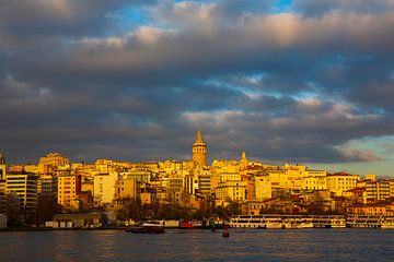 Vue d'Istanbul depuis le détroit du Bosphore, Turquie sur Lieuwe J. Zander