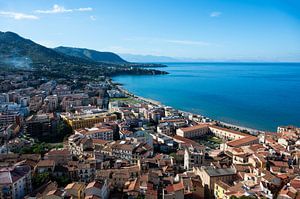 Panorama over Cefalu van Werner Lerooy