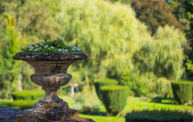 The castle garden from the steps Chateau Cortils by Marco Kolsteeg