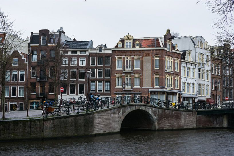 Canals of Amsterdam 01 by Manuel Declerck