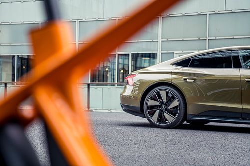Audi e-tron GT & Gazelle N01 see through