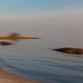 Strand aan het IJsselmeer van Jolanda Sprokholt