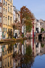 View of the Oudegracht and Maartensbrug in Utrecht (standing) by André Blom Fotografie Utrecht