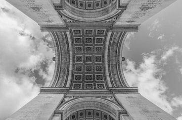 The Arc de Triomphe in Paris by MS Fotografie | Marc van der Stelt