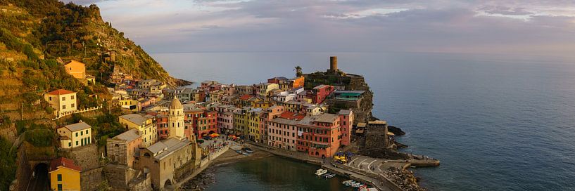 Vernazza - Cinque Terre van Teun Ruijters