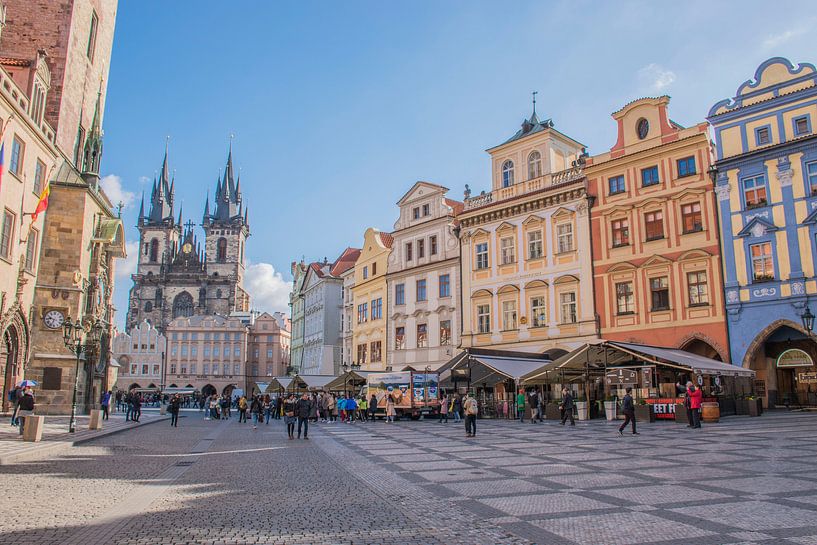 Farbenfrohe Gebäude in Prag von Bianca Kramer