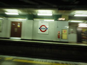 Tower Hill  - London Tube Station von Ruth Klapproth