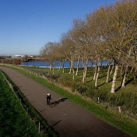 Radfahrer erkundet Bath's Bend von Geert Van Baelen