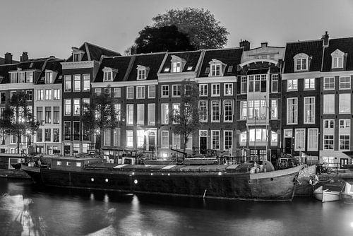 Aan de  Amsterdamse grachten...