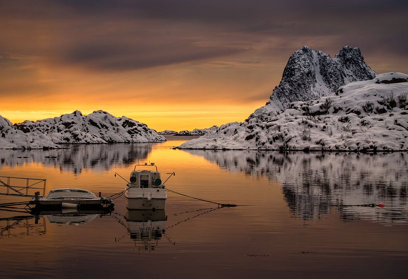 Fishing boat von Wojciech Kruczynski