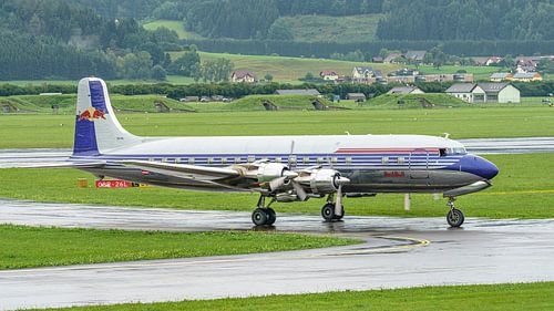 Red Bull Douglas DC-6B.