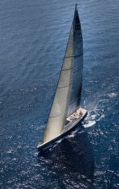 Segeln mit Superyacht auf dem Mittelmeer. Blick aus dem Hubschrauber. von Albert Brunsting