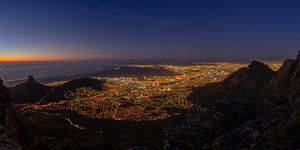 Panorama von Kapstadt bei Nacht von Dennis Eckert