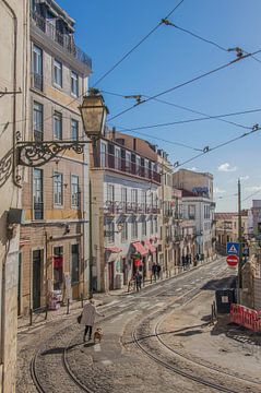 Straßenszene in Lissabon von Bianca Kramer