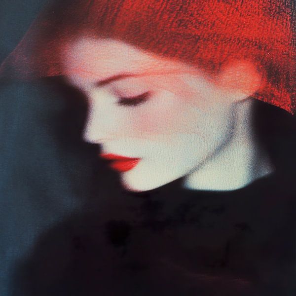 Silence écarlate ; portrait en rouge et noir par Lauri Creates