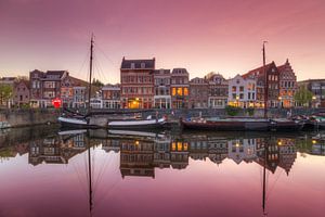Het pittoreske Delfshaven Rotterdam na zonsondergang