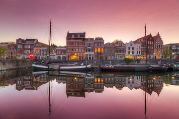 Het pittoreske Delfshaven Rotterdam na zonsondergang van Rob Kints