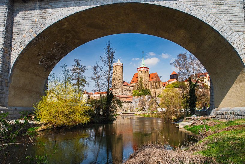 Fenster zur Geschichte Blick durch die Friedensbrücke von Tanja Riedel