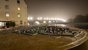 Steinerne Brücke im Nebel