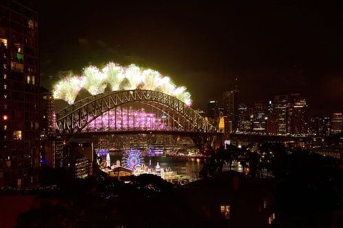 Roze op de Harbour Bridge