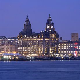 Liverpool Waterfront at Dusk von Sonny Vermeer