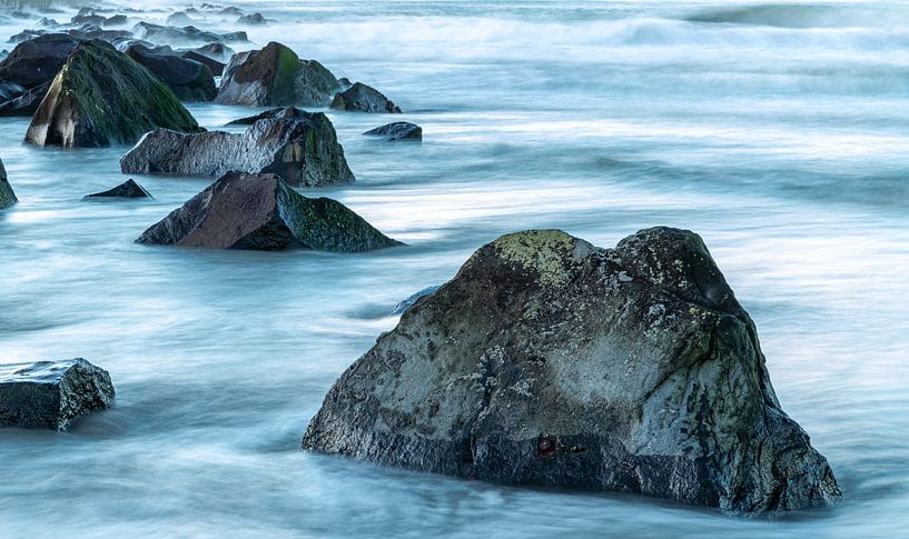 Rocks in the sea by Yormen Gerrits