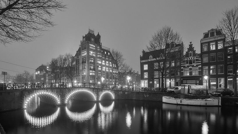 Early evening in foggy Amsterdam by Ad Jekel