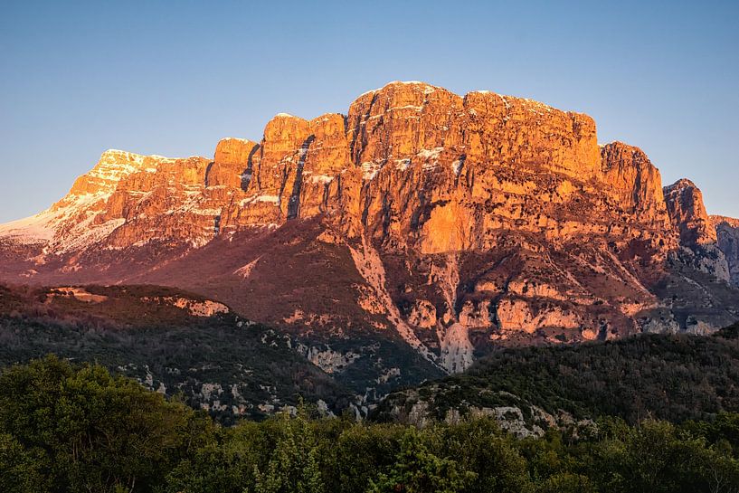 Towers of Astraka at sunset by Jasper den Boer