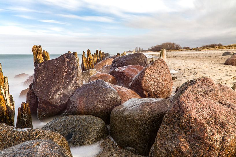 Buhnen an der Küste der Ostseeküste van Rico Ködder