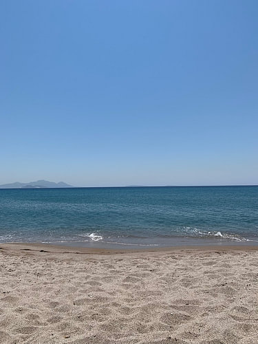 Blick vom Strand auf Kos