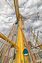 Scheepstouwen aan de mast - sail van Marly De Kok thumbnail
