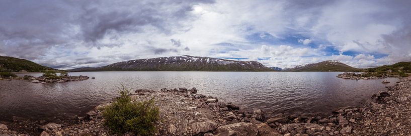 Panorama Djupvatnet in der Nähe von Geiranger von Bart Berendsen