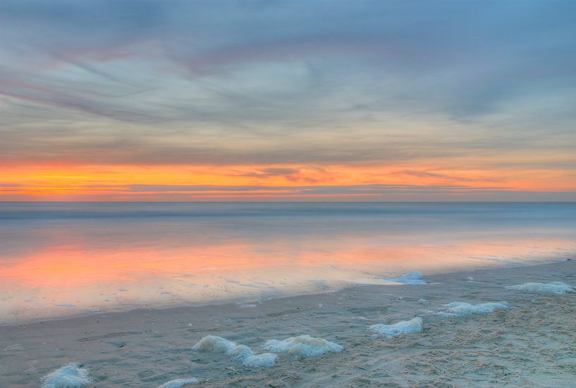 Zonsondergang aan Noordzee kust van Artstudio1622