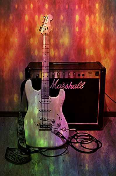 Guitare et amplificateur par Leo Huijzer