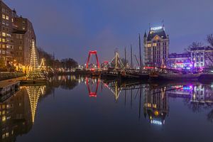 Das Weiße Haus und der Oudehaven in Rotterdam in Weihnachtsstimmung