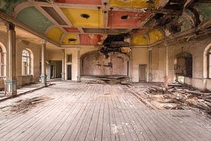 Verlassener Ballsaal.