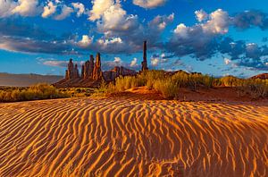 Monument Valley Tribal Park, der Totempfahl bei Sonnenaufgang